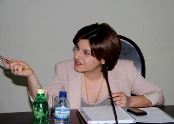 “SOS – ხელისუფლებაში აგენტებია” – რა ფოტოებს აქვეყნებს მაგდა პოპიაშვილი?