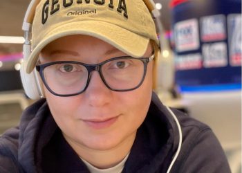 რატომ უნდა აღელვებდეთ ევროკავშირის წევრობის სტატუსი, თვითონ ყველაფერ ევროპულზე ისედაც მიუწვდებათ ხელი – ნანა საჯაია “ოცნებაზე”