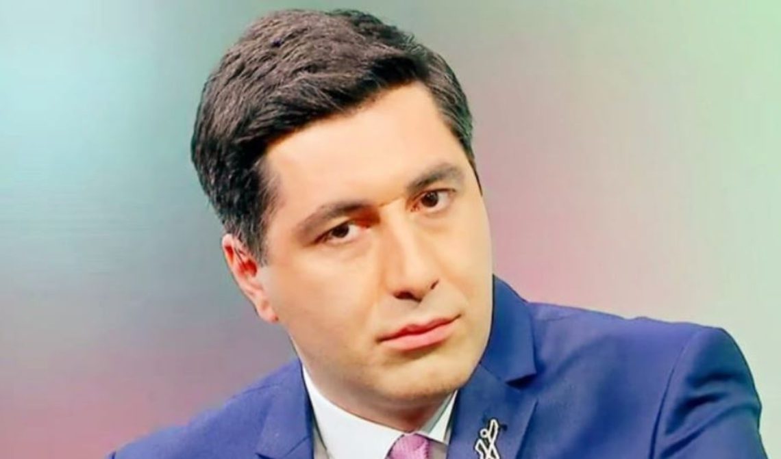 “ვინ ხართ ისეთები, ღამეებსაც რომ გაათენებთ ქუჩაში, მეგობრებსაც დარაზმავთ, არ დაიღლებით?..“ – რას წერს ვახო სანაია