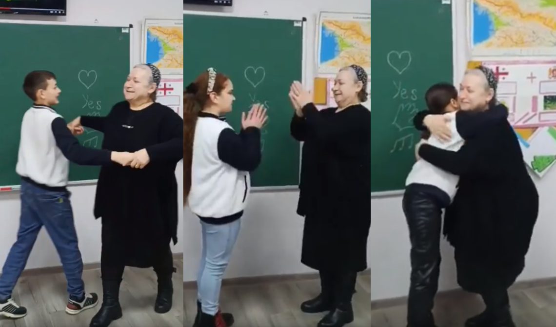 🎥 ქართველი მასწავლებელი გაკვეთილის დაწყების წინ – ვიდეო სოციალურ ქსელში ვრცელდება