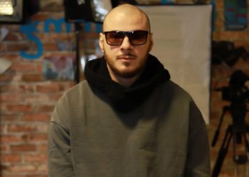 “ძილიც ერთნაირი აქვთ” – რა ფოტოს აქვეყნებს გიორგი ვარდოსანიძე?