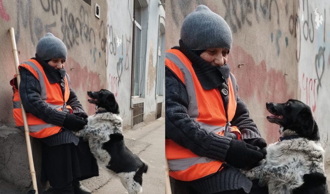 ბებო და მისი საუკეთესო მეგობარი – სოციალურ ქსელში ემოციური ფოტო ვრცელდება