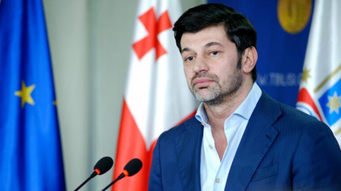 VIDEO:”იცით ვინ იყო ხერხემალი ? ხერხემალი მომიკითხეთ” … – კახი კალაძე ჟურნალისტს