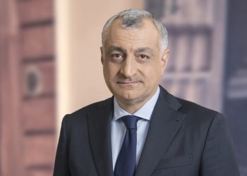 “თქვენ საქართველოს ჭირდებით”- ხაზარაძე ემიგრანტებს მიმართავს
