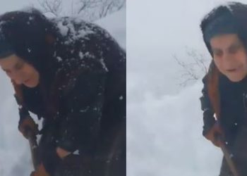 🎥 VIDEO: 83 წლის ბებო სახლს თოვლის და თან მღერის – ვიდეო ნახვების რეკორდს ხსნის