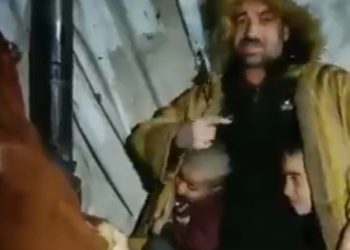 🎥 VIDEO: “რამდენიმე დღის წინ სახლის მეპატრონემ ქირის გადაუხდელობის გამო გამომაგდო, ახლა მე და ის ერთ კარავში ერთ ცეცხლთან ვთბებით…” – ემოციური ვიდეო სტიქიის ზონიდან