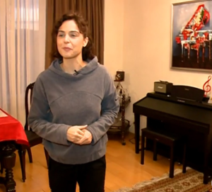 ვისთან ერთად ცხოვრობს სოფო ნიჟარაძე მოკრძალებულ სახლში?