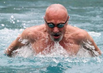 🎥 ვიდეო: 76 წლის ქართველმა ზამთრის ცურვის მე-13 მსოფლიო ჩემპიონატზე 6 ოქროს და ერთი ვერცხლის მედალი მოიპოვა