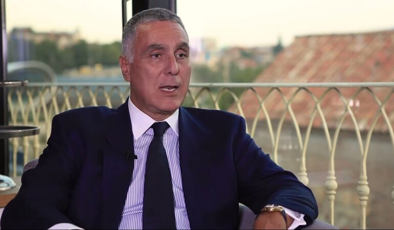 “მიეცით ავტომატი პატრიარქს და ის უვნებელი დარჩება” – რას წერს ფადი ასლი