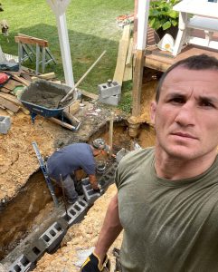 “ვმუშაობდი მშენებლობაზე – დილიდან-საღამომდე” – მერაბ დვალიშვილის რთული გზა UFC-ის რჩეულ მებრძოლობამდე