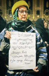 PHOTO: ყველაზე კრეატიული წარწერები აქციის ბანერებიდან