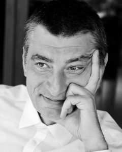 ყველაზე მიმზიდველი პოლიტიკოსებისა და მაღალჩინოსნების ტოპ 10
