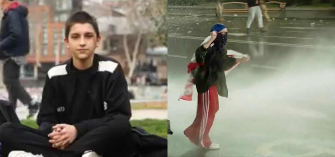 🎥”არ ვიცი გმირად რატომ მთვლიან, მასეთ რამეს ნებისმიერ მომენტში ვიზავ, ვალდებული ვარ დავიცვა საქართველოს მომავალი” – გაიცანით წყლის ჭავლზე მოხტუნავე 16 წლის გოგონა წითელი შარვლით აქციიდან, რომელიც ტაიკვანდოში წითელი და შავი ქამრის მფლობელია