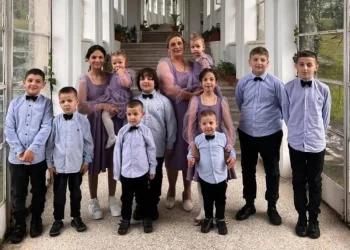 📸ოჯახი ქუთაისიდან, დედა 11 შვილით – ფოტო, რომელსაც დიდი გამოხმაურება მოჰყვა