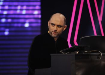 “აქციის დარბევას და გაზის კაპსულებს ძლივს გადაურჩა, შემდეგ თელავივში გაფრინდა და დედამიწაზე ყველაზე პრესტიჟული კონკურსის ლაურეატი გახდა” – ნიკოლოზ რაჭველი ძალიან სასიხარულო ინფორმაციას ავრცელებს