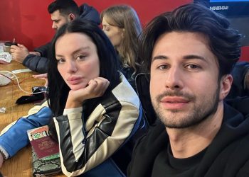 “არ ვმტრობთ… აგერ ერთი თვითმფრინავითაც ვბრუნდებით” – რას წერს გურამ შეროზია ბაგირაზე