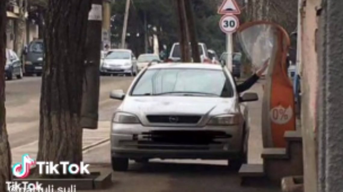 ჩასარიცხ აპარატს ავტომობილით მიადგა – ეს მხოლოდ საქართველოში შეიძლება მოხდეს