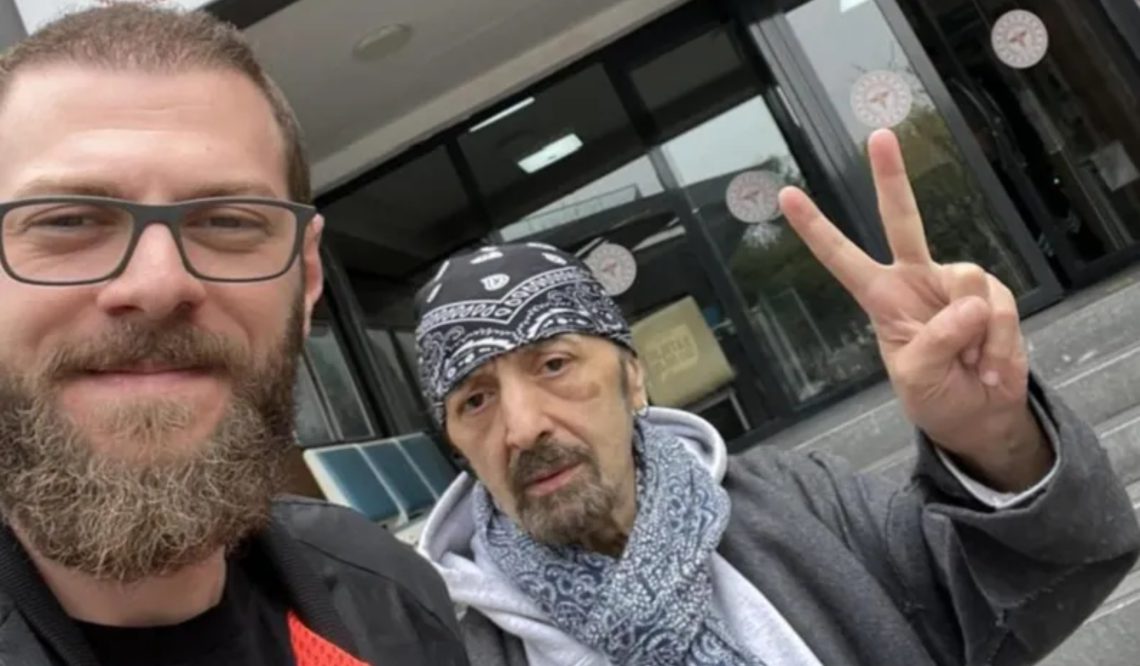 წლების წინ დათო ევგენიძემ უცნობ ტაქსისტს ღვიძლის ოპერაცია დაუფინანსა… დღეს მას დასჭირდა ღვიძლის გადანერგვა და ახალგაზრდა კოლეგა უნერგავს – ორი სიკეთის ამბავი