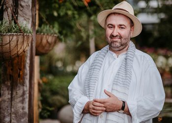 “ძნელია ამას უყურო და არაფერი შეიმჩნიო, არ იდარდო…” – რას წერს ზურა შევარდნაძე?