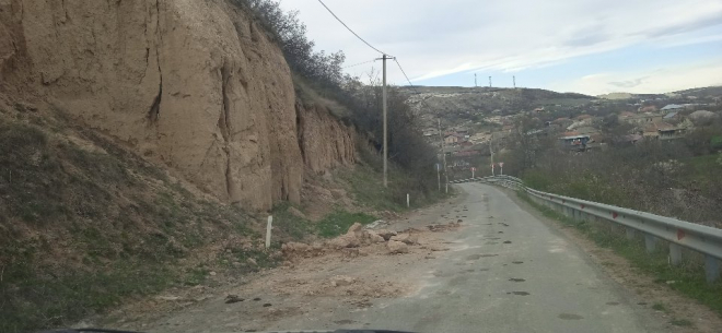 რიკოთის შემდეგ მეწყერი, შესაძლოა, ქვათახევის გზაზე ჩამოწვეს – რა ხდება ამ წუთებში ადგილზე