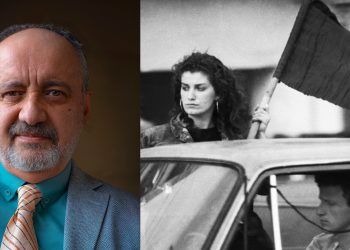 “გოგოს დროშა კი არა, სამგლოვიარო შავი ტილო უჭირავს ხელში, თან მანქანით კი არ მიჰქრის, არამედ…” – ისტორიული ფოტოს ამბავი, რომელმაც საუკუნის მითები დაანგრია