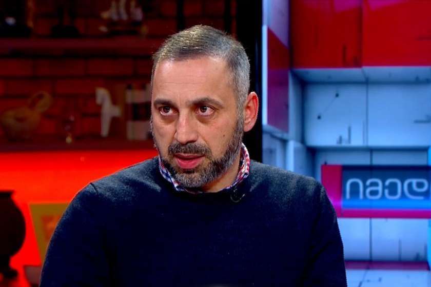 “წიგნის მოპარვის გამო დამიჭირეს” – რას ამხელს გიორგი კალანდია