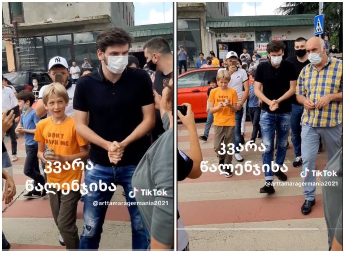 🎥VIDEO: კვარა მშობლიურ წალენჯიხაში – როგორ დახვდნენ პატარები ვარსკვლავს