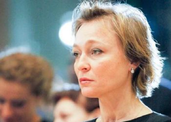 “1989 წლის 9 აპრილს ისე მოხდა, რომ ღამე აქციიდან სახლში ვერ დავბრუნდი… სოლოლაკში ერთმა ოჯახმა შემიფარა” – რას იხსენებს მაკა ჩიჩუა ტრაგედიის ღამეზე