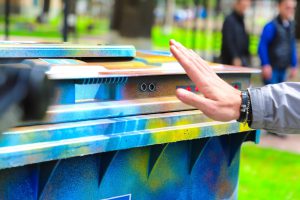 📷PHOTO: ჭიათურაში ბავშვებმა ჭკვიანი ნაგვის ურნა შექმნეს