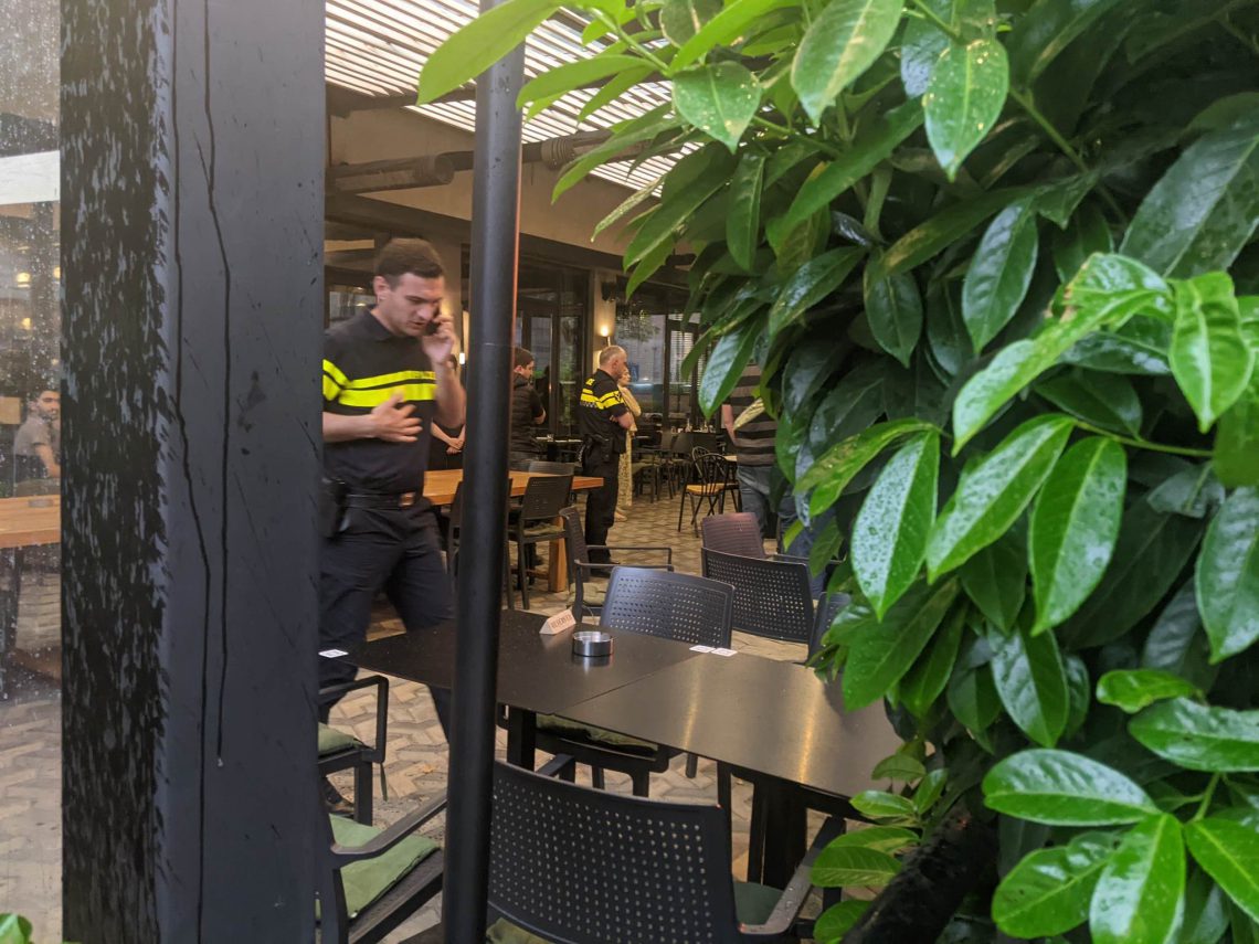 ვინ არის მამაკაცი, რომელიც ვაკეში უცნობმა პირმა ჩაცხრილა