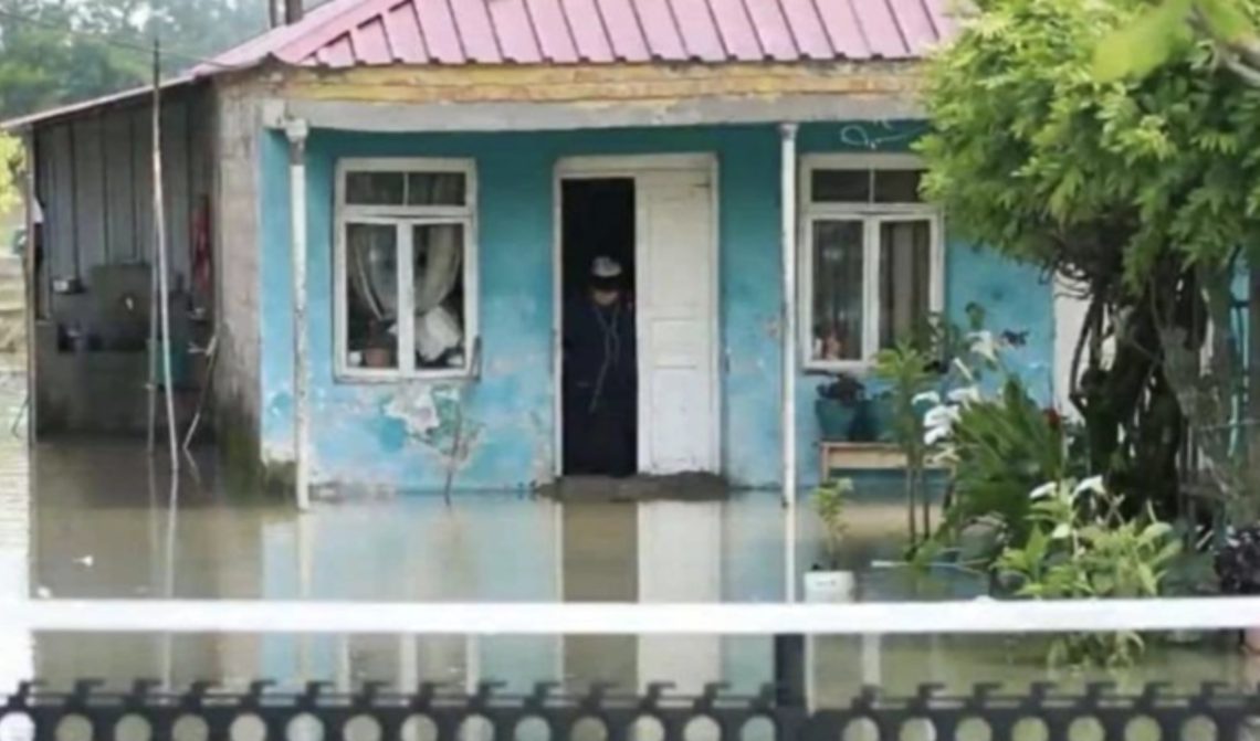 რიონის ადიდების შედეგად, აბაშაში საკარმიდამო ნაკვეთები და საცხოვრებელი სახლების ნაწილი დაიტბორა