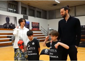 🎥 VIDEO: „სალომე ზაზას ბავშვის ნათლობაში გავიცანი“ – ვინ არის თორნიკე შენგელიას მეუღლე და როგორია მათი სიყვარულის ისტორია