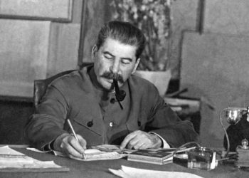 🎥VIDEO: „სტალინი წმინდანად უნდა შევრაცხოთ, დრო მოვა და იქნება“ – გორში გამართული აქციის მონაწილე