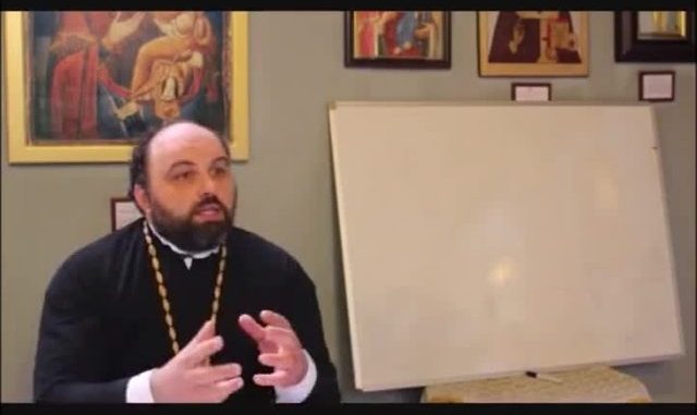 “ისე, დაფიქრდი მაინც: რა გამღერებს რუსეთში?” – დეკანოზი თამაზ ლომიძე ქართველ მომღერლებს მიმართავს