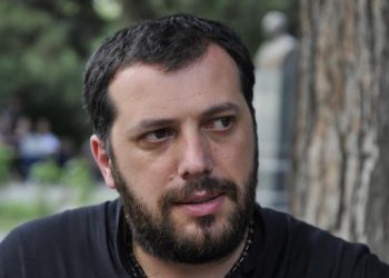 “ვისაც ხელიდან ლოცვების წიგნს ვერ გააგდებინებ, უმეტესად ყველაზე დაუნდობლები არიან“ – რას წერს მამა პეტრე