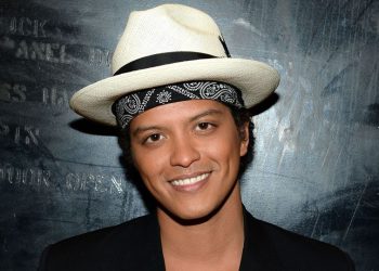 „შევხვდებით 1-ელ ოქტომბერს“ – ბრუნო მარსი საქართველოზე წერს