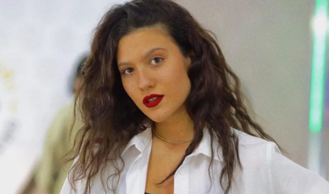 “ღირსება ისეთი რაღაც არის ან გაქვს ან არა” – რაზე წერს რუსკა ქარქაშაძე?