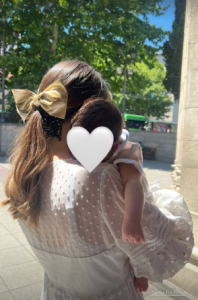 ლიზა ჩიჩუას და ირაკლი მაქაცარიას შვილი გაქრისტიანდა - ნახეთ წყვილის პირველი ოჯახური კადრები