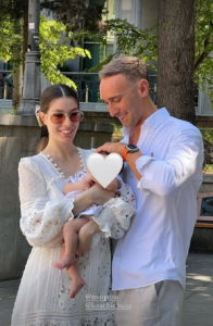 ლიზა ჩიჩუას და ირაკლი მაქაცარიას შვილი გაქრისტიანდა - ნახეთ წყვილის პირველი ოჯახური კადრები