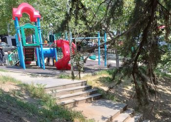 “ბავშვები ეხებიან მიწაში ჩამარხულ კაბელს,რომელსაც ელექტროიზილაცია უკვე დაზიანებული აქვს“ – რა ინფორმაცია ვრცელდება სოციალურ ქსელში