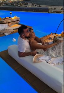 აუზი, რუჯი და ხუთვარსკვლავიანი სასტუმრო - ნახეთ, სად ისვენებს თამო ვაშალომიძე