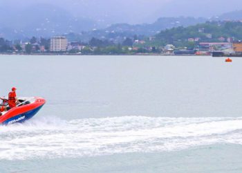 მაშველებმა ერთ თვეში 30 ადამიანი გადაარჩინეს – რეკომენდაციები ზღვაზე დასვენებისას