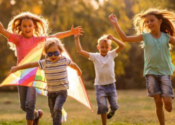 სასარგებლო იდეები – როგორ გავართოთ სხვადასხვა ასაკის ბავშვები ზაფხულის პერიოდში