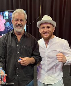 📷 PHOTO: "ძია..." - ნახეთ, ჰოლივუდის რომელ ვარსკვლავთან გადაღებულ ფოტოს აქვეყნებს მერაბ დვალიშვილი