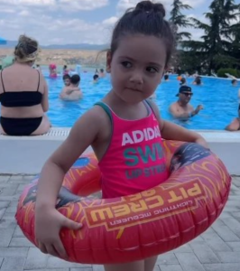 გიორგი ყიფშიძე შვილებთან ერთად დასასვენებლადაა - ნახეთ კადრები