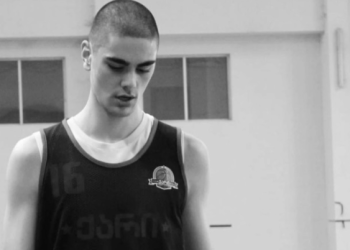 “ათასჯერ მაინც წავიკითხე შენი მონაწერები, ახლა მე გიხდი მადლობას, რომ შენი მასწავლებელი მერქვა”  – ტრაგიკულად გარდაცვლილი 15 წლის ბიჭის პედაგოგის ემოციური პოსტი