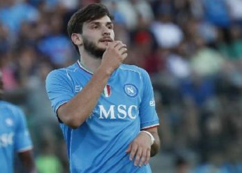 „მისი ყურება თვალს ახარებს… ბურთს ეფერება“ – Tutto Napoli კვარაცხელიაზე