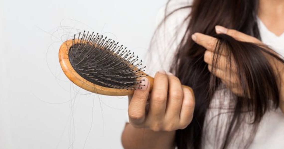 “არავინ მოტყუვდეთ, თმის ცვენის საწინააღმდეგო შამპუნი ბუნებაში არ არსებობს”- ექიმის რჩევები მათ, ვისაც თმისცვენა აწუხებს