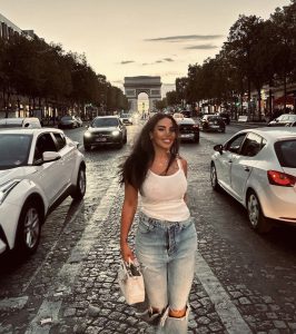 "შესანიშნავ ფორმაშია" - შორენა ბეგაშვილი პარიზში ისვენებს