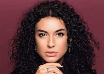 “უმძიმესი დღეები დგას ქვეყანაში. სიტყვებსაც რომ ვერ იპოვნი სანუგეშოს” – სალომე ღვინიაშვილის ემოციური პოსტი